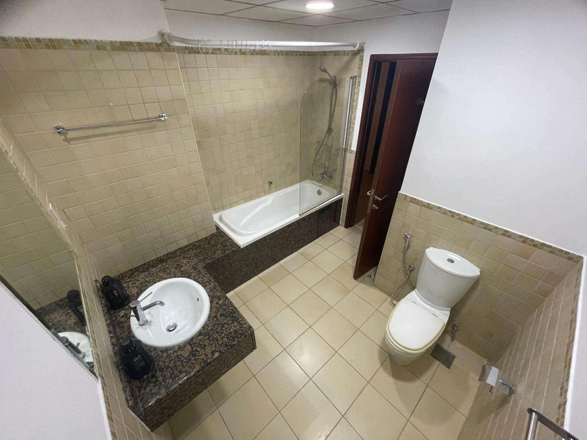 Seaview Beach Hostel Jbr - Walk To Beach - Gym - Pool - Metro Station 迪拜 外观 照片