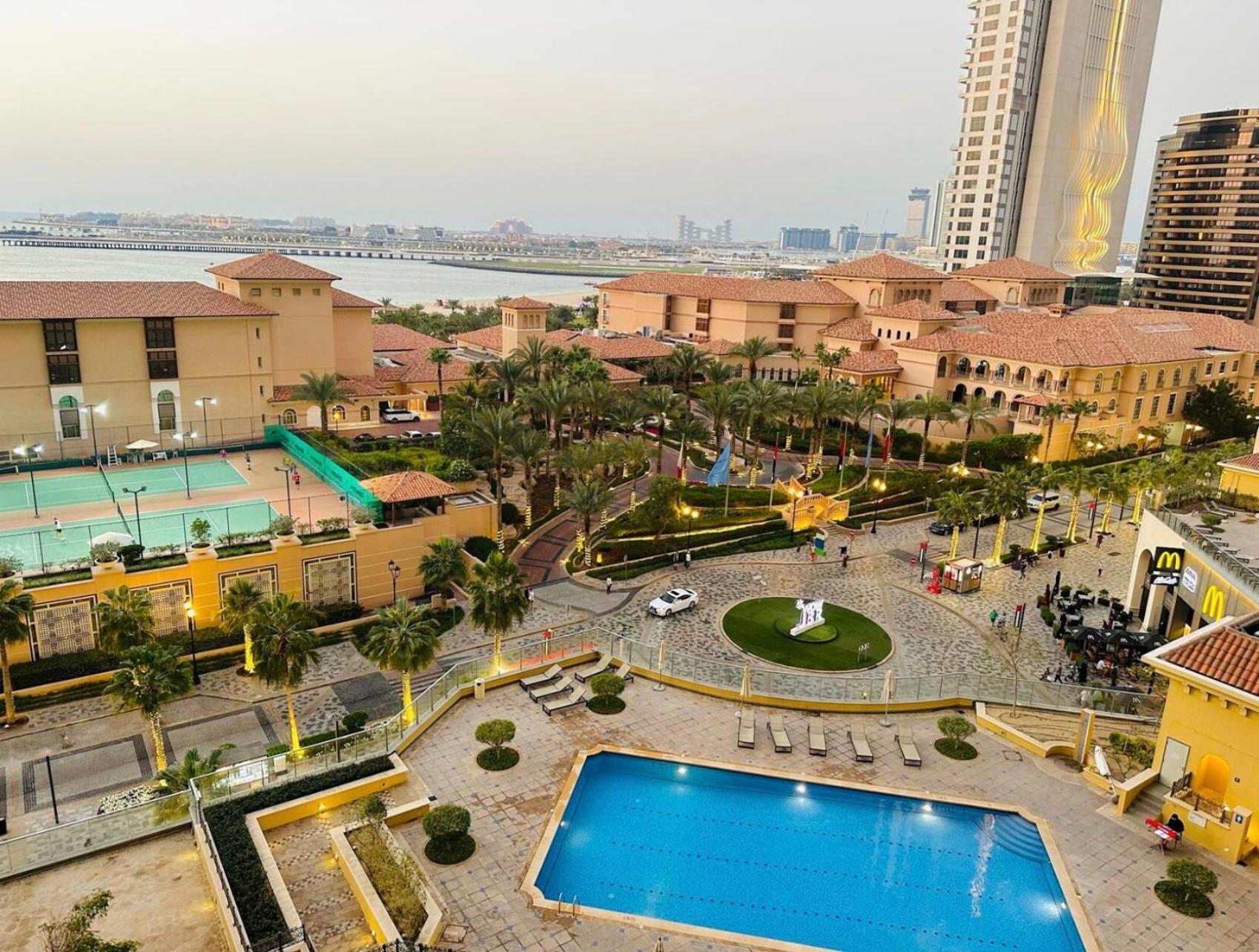 Seaview Beach Hostel Jbr - Walk To Beach - Gym - Pool - Metro Station 迪拜 外观 照片