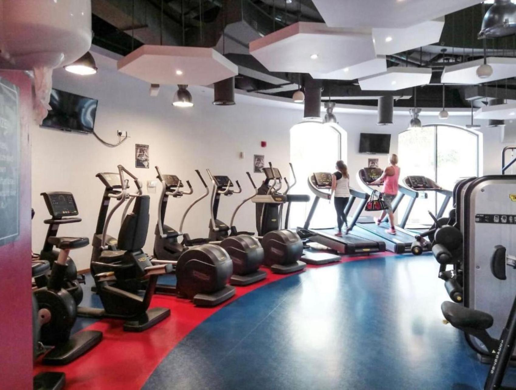 Seaview Beach Hostel Jbr - Walk To Beach - Gym - Pool - Metro Station 迪拜 外观 照片